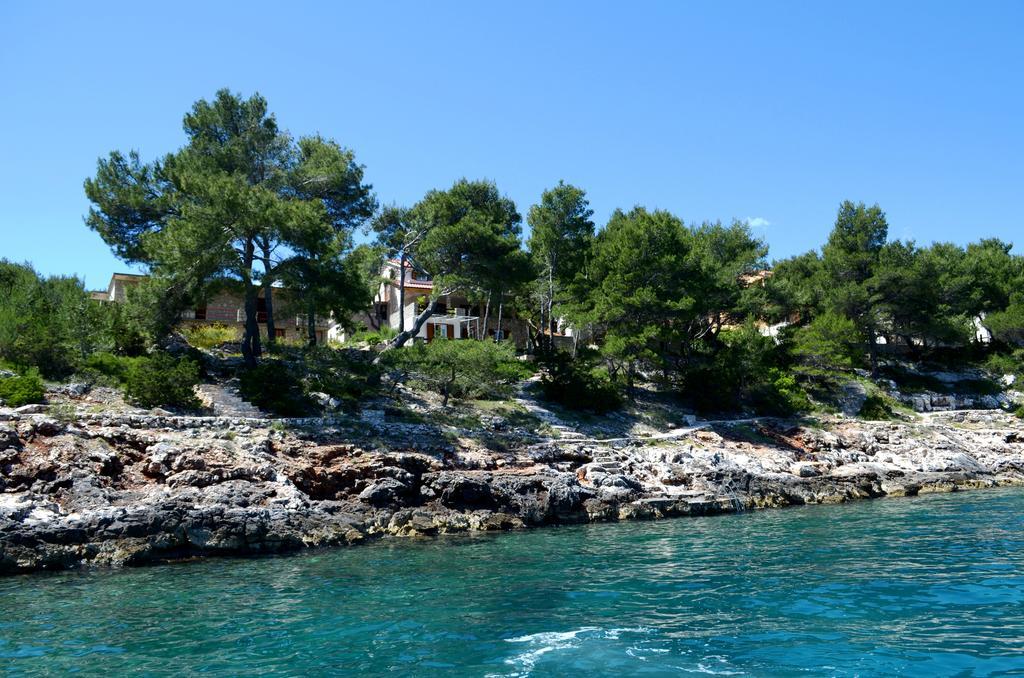 Pavao Apartments Vrboska Dış mekan fotoğraf