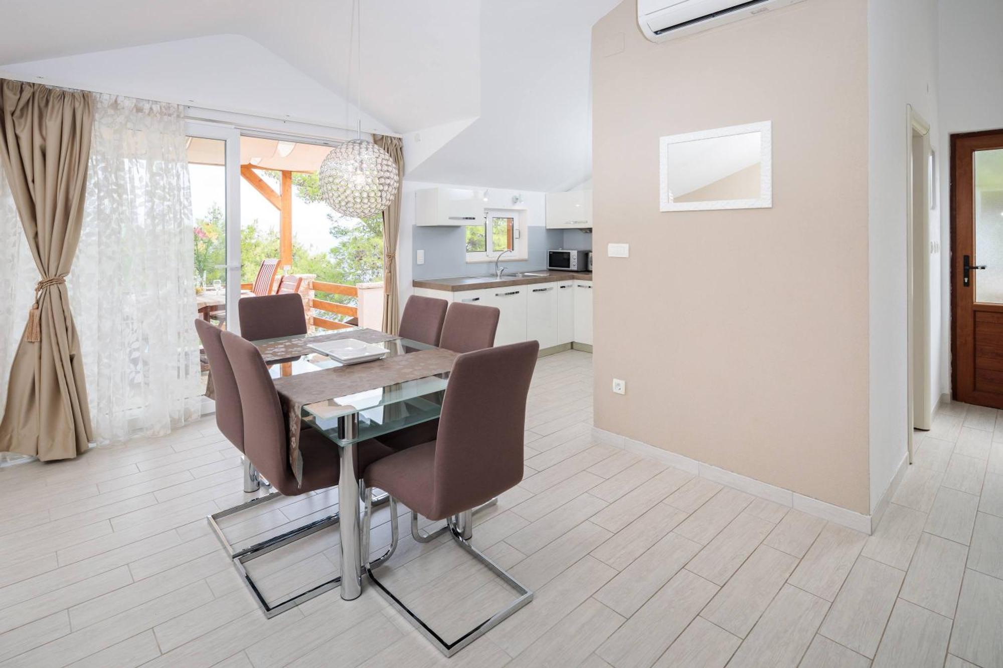 Pavao Apartments Vrboska Oda fotoğraf