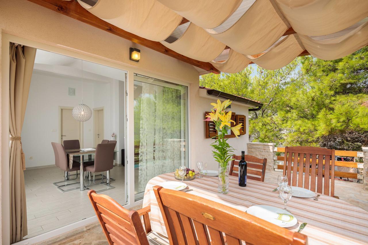 Pavao Apartments Vrboska Dış mekan fotoğraf