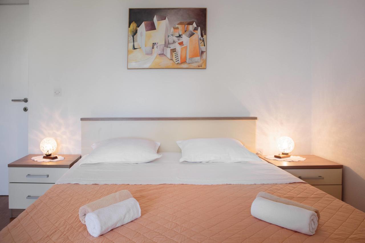 Pavao Apartments Vrboska Dış mekan fotoğraf