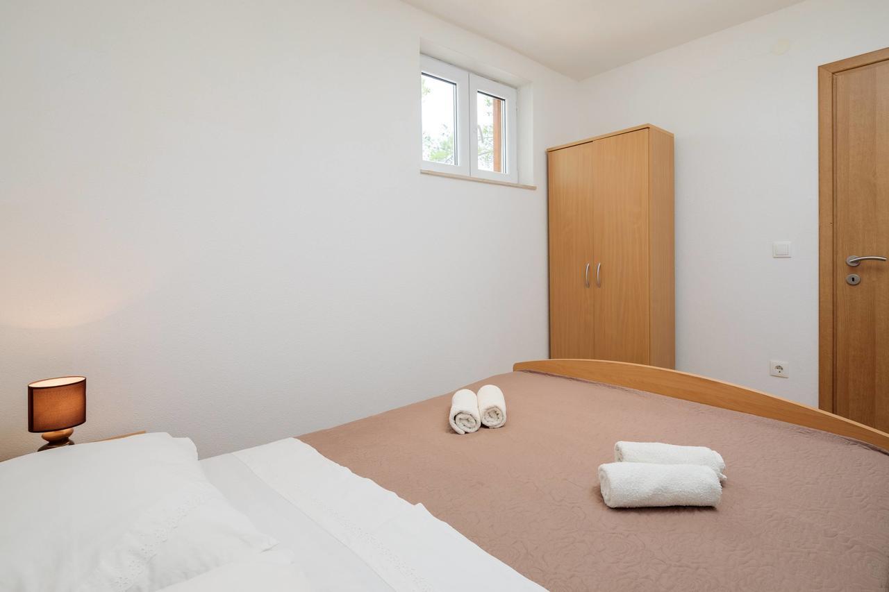 Pavao Apartments Vrboska Dış mekan fotoğraf