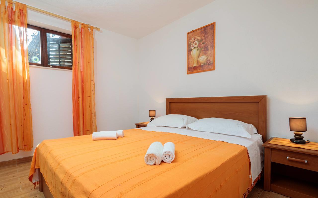 Pavao Apartments Vrboska Dış mekan fotoğraf