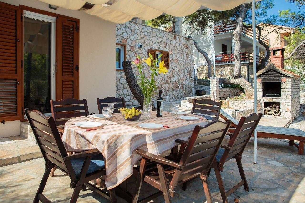 Pavao Apartments Vrboska Dış mekan fotoğraf