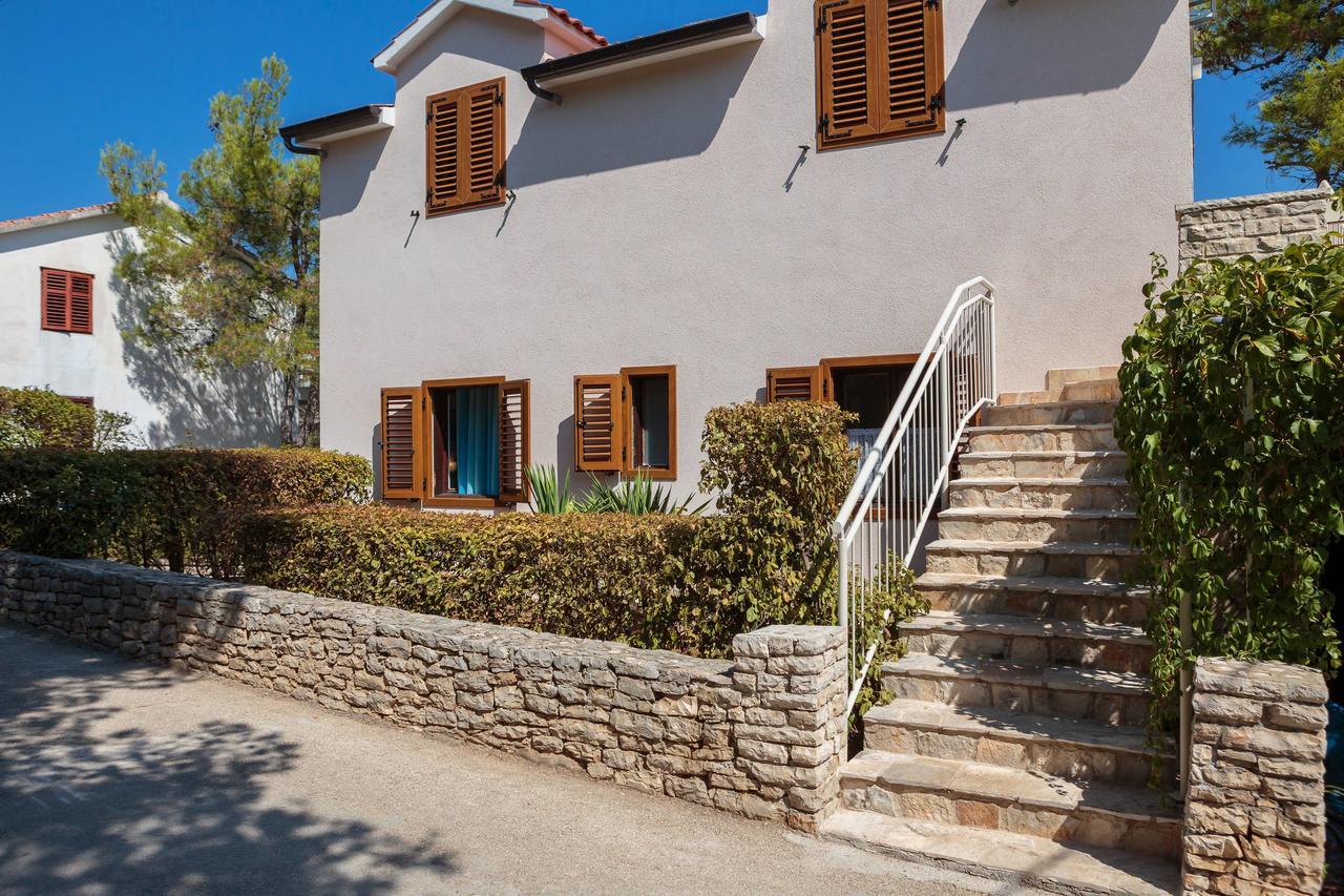 Pavao Apartments Vrboska Dış mekan fotoğraf